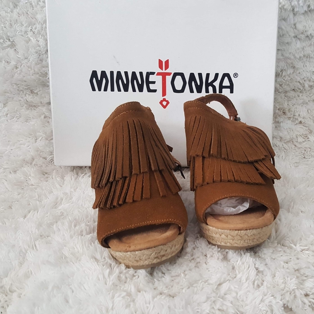 Minnetonka heel sandals